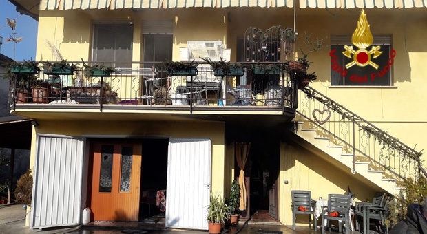 Incendio inuna casa a Zoppè: anziana ricoverata per intossicazione