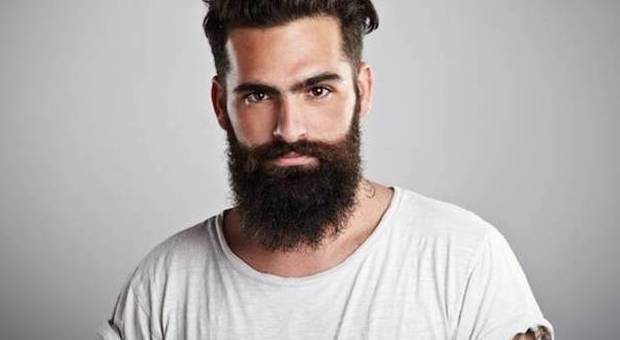 Gli uomini con la barba lunga sono più sexy? Forse sì, ma nascondono un segreto...