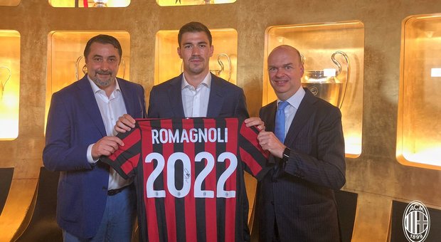 Milan, Romagnoli rinnova fino al 2022. Fassone al veleno: «Voci di mercato? Ridevamo»