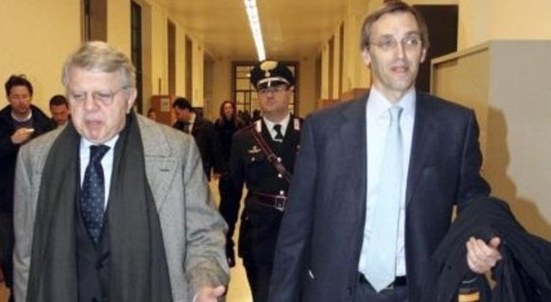 Quattro pallottole in una busta a Longo e Ghedini, avvocati di Berlusconi