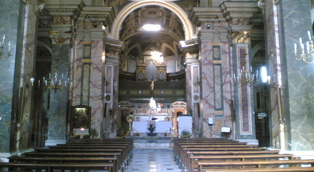 Napoli, restituita alla chiesa la statua di Gesù Bambino con cuore in mano rubata 10 anni fa