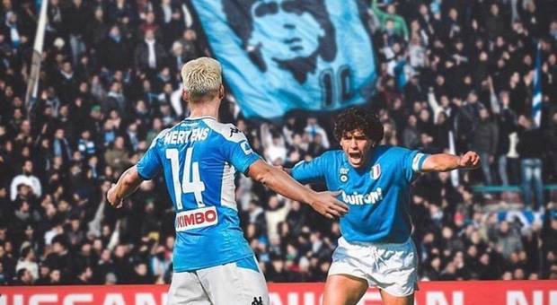 Mertens supera Maradona, il belga su Instagram esulta con Diego in un fotomontaggio