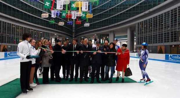 02 Ice, inaugurata oggi la nuova pista di ​pattinaggio sul ghiaccio nel cuore di Milano