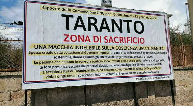 «Taranto zona di sacrificio», il rapporto choc dell'Onu. In città compare un manifesto