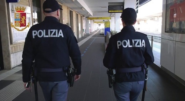 Minorenne straniero fugge dalla comunità: trovato dalla polizia sul treno per Milano