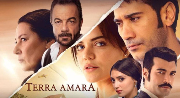 Terra Amara oggi non va in onda, Canale 5 cambia il palinsesto: ecco quando torna in tv la soap opera turca