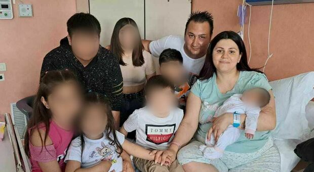 Famiglia con 7 figli a Foggia, il racconto dei genitori: «È difficile, ma non ci annoiamo»