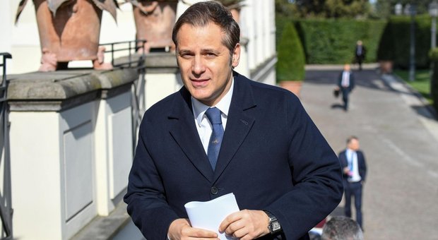 Armando Siri indagato, il sottosegretario ai Trasporti della Lega è accusato di corruzione. Perquisizioni a Palermo e Roma
