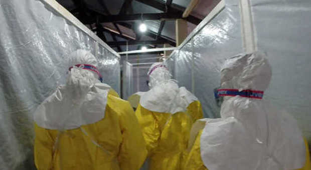 Il virus Ebola dall'Africa minaccia l'Europa. Prime misure di prevenzione in Inghilterra