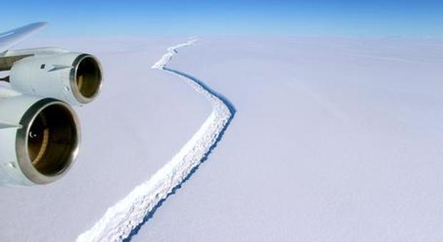 Iceberg gigantesco si stacca dall'Antartide: è grande quanto la Liguria