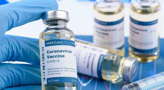 Vaccino Covid Abruzzo, l'elenco dei centri vaccinali aperti e come prenotare