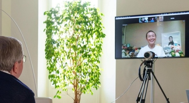 un'immagine della videoconferenza tra Il presidente Cio e Peng Shuai