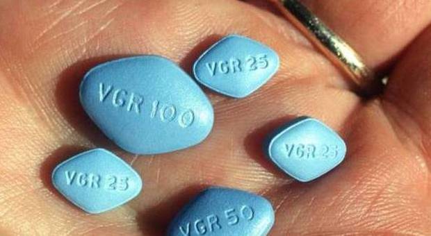 Allarme Viagra: due terzi delle pillole blu sarebbero false