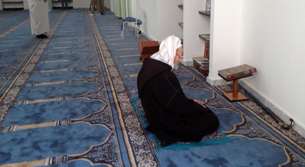 Estremisti di destra volevano far saltare una moschea: 12 arresti nel Senese
