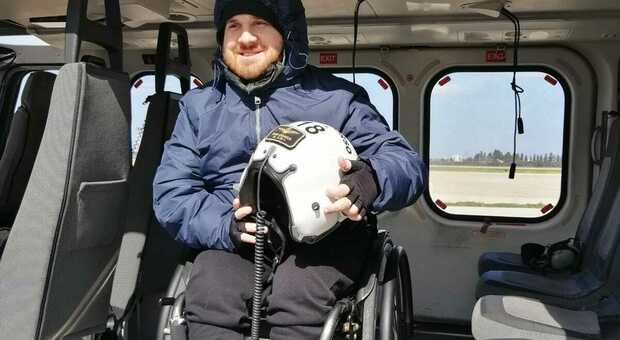 Mirko, il coraggio della disabilità: «Ho fatto un corso di elisoccorso per aiutare gli altri»