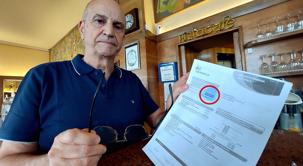 Bollette triplicate, locali in ginocchio il titolare dello storico bar Pazzaglia: «Dovremmo metterci in autolockdown»»