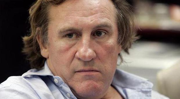 Prostituzione e violenza, fa scandalo l'autobiografia di Depardieu