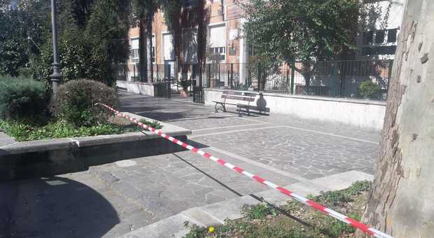 Bomba artigianale esplode davanti alla scuola nel centro di Avellino
