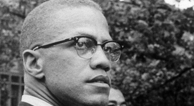 Malcolm X, scagionati dopo 55 anni due uomini condannati per il suo assassinio