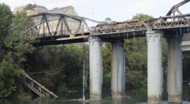 il ponte dell'Industria in zona Marconi