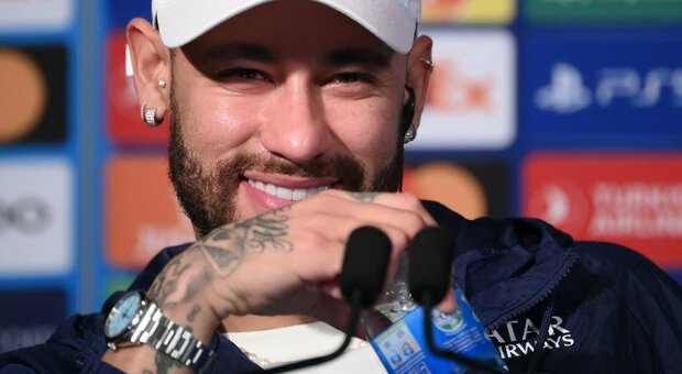 Neymar, il contratto incredibile con l'Al Hilal: 320 milioni in due anni, 500mila euro ogni post Instagram (e un'eccezione per la fidanzata)