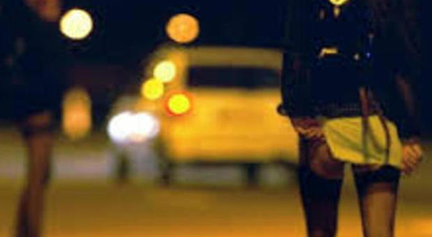 Prostituzione, sgominata banda tra Italia, Belgio e Romania: 26 arresti