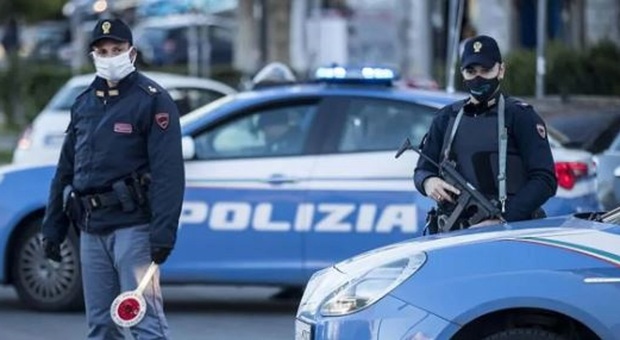 Napoli, 24enne condannato a sette anni di carcere per avere colpito un poliziotto