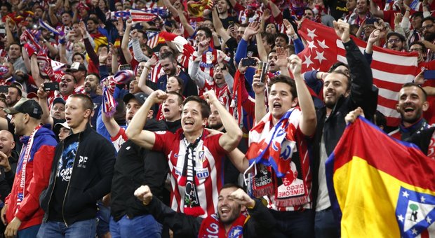 Striscione razzista dei tifosi dell'Atletico: l'Uefa apre un procedimento disciplinare