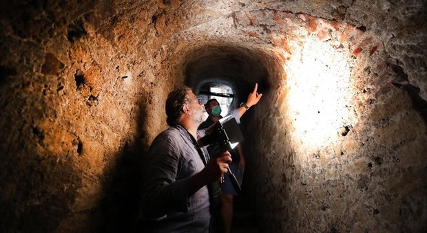 I segreti di Napoli: nel sottosuolo al rione Sanità spunta una tomba greca