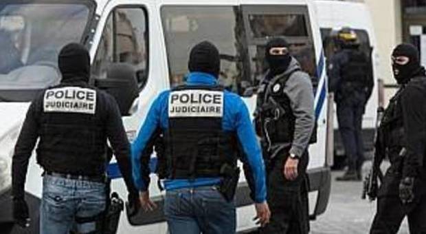 Marocchino rientrato da Bruxelles Fermato davanti alla scuola del figlio
