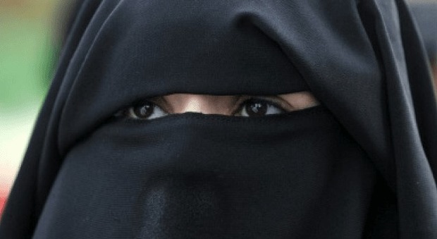 La Danimarca ha approvato una legge che vieta l'uso del burka