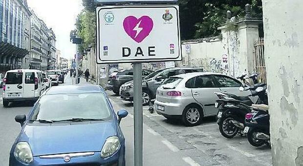 Caserta cardioprotetta ma solo sui cartelli: i ladri razziano i defibrillatori