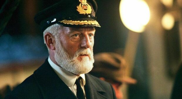 Morto Bernard Hill, l'attore che ha impersonato il capitano di Titanic e re Theoden nel Signore degli anelli aveva 79 anni