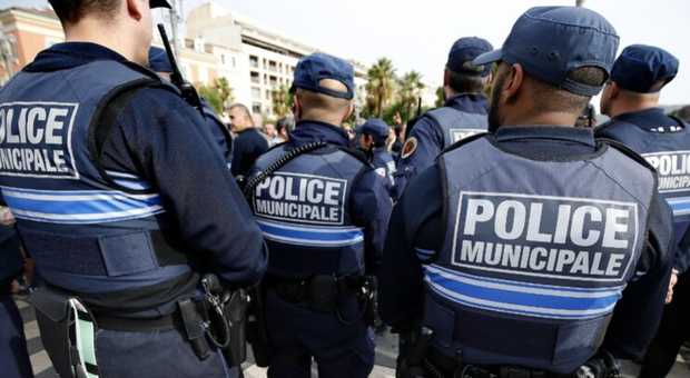 Sparatoria in Francia, morto un bambino di 10 anni: assassini in fuga