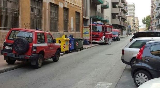 Materiale radioattivo in un cassonetto, chiusa una strada a Taranto