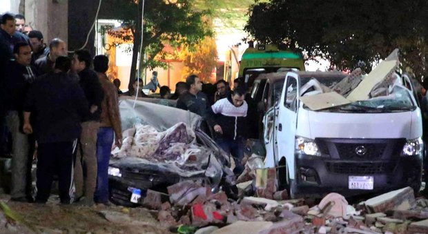 Egitto, esplode bomba in un covo dell'Isis: 10 morti, soprattutto poliziotti