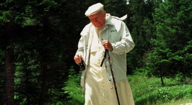 Giovanni Paolo II, 15 anni fa la morte del Papa gigante che difese l'Europa con tutte le sue forze