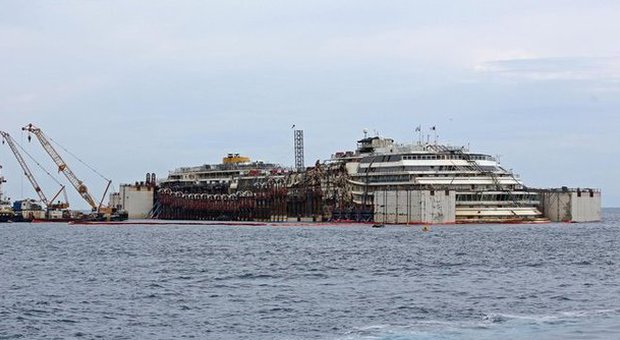La Costa Concordia è tornata a galleggiare -Diretta