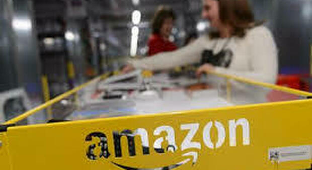 Amazon apre due nuovi centri in Italia: 1.100 assunzioni a tempo indeterminato, ecco dove