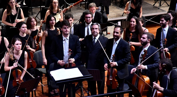 Riccardo Muti al Ravello Festival, cinque minuti di applausi