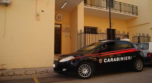 Messaggio d'addio su Facebook e prova a togliersi la vita: salvato dai carabinieri