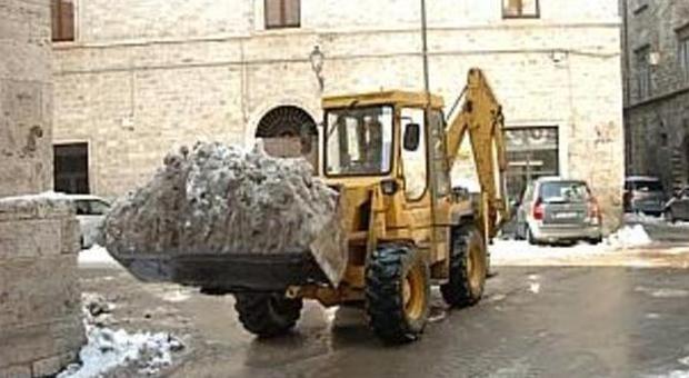 Undici tonnellate di sale per l'emergenza neve
