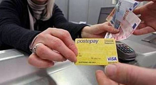 Una Postepay come quella ricaricata con 900 euro senza pagare