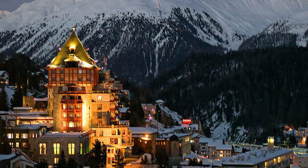 Covid, focolaio a St.Moritz: due alberghi in quarantena, contagiati da una variante del virus