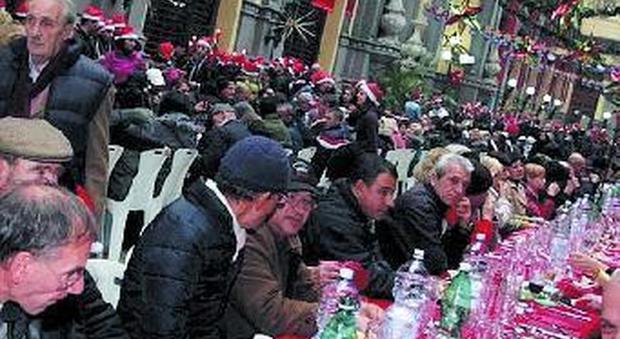 Napoli tra pranzi di Natale e buffet della solidarietà