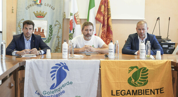 L conferenza stampa di Legambiente goletta verde,da sinistra Cristiano Corrazzari, Luigi Lazzaro e Moreno Gasparini