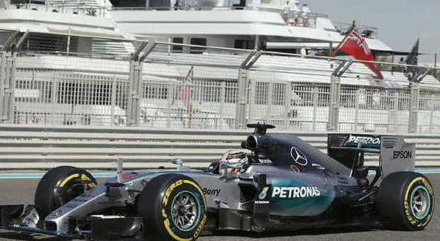 Gp di Abu Dhabi, le Mercedes guidano le seconde prove libere con Rosberg e Hamilton