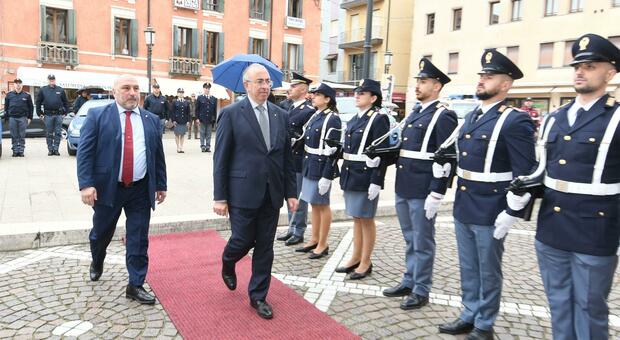 Il questore giovanni battista scali e il prefetto Clemente Di Nuzzo alla festa della polizia