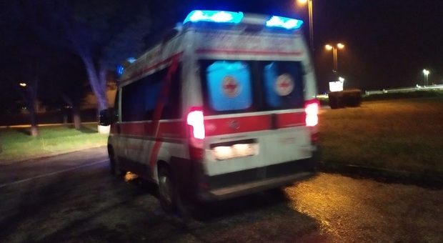 Incidente a Pozzuolo del Friuli: scontro tra auto e camion, due feriti in ospedale