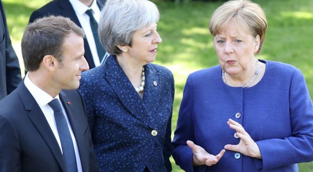 Nucleare, Merkel chiarisce: «Accordo con l'Iran non perfetto ma va mantenuto», May e Macron d'accordo